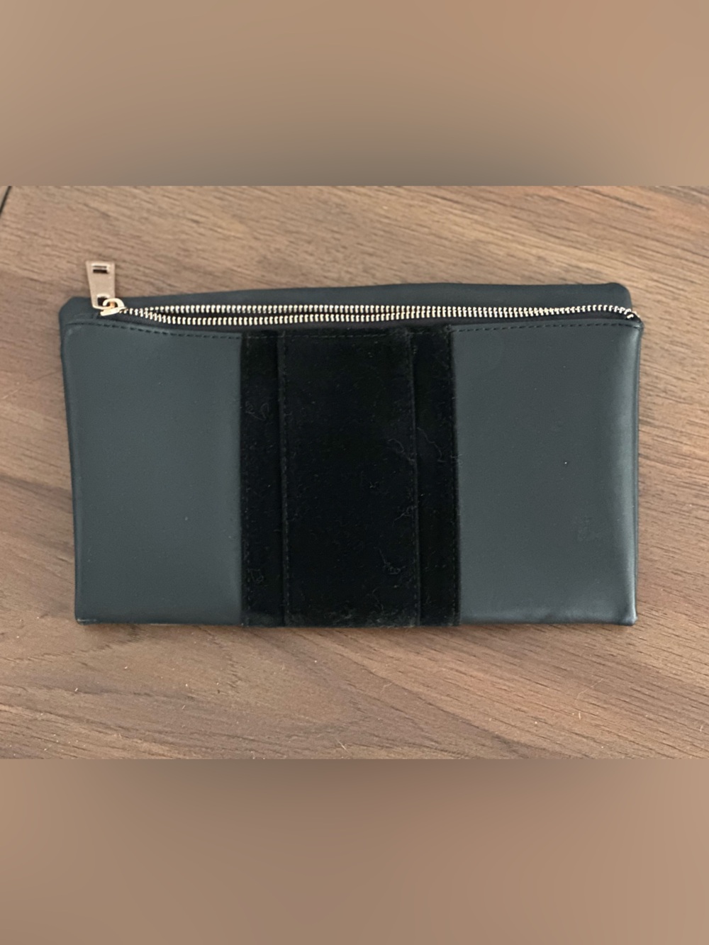 Summer & Rose Vegan Leather Black Foldover Interior Zip Clutch - Picture 1 of 4